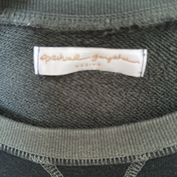 OK, BUT FIRST YOGA🧘🏼‍♀️🧘🏿 Medium SPIRITUAL GANGSTER Sweatshirt in Black - Picture 3 of 3